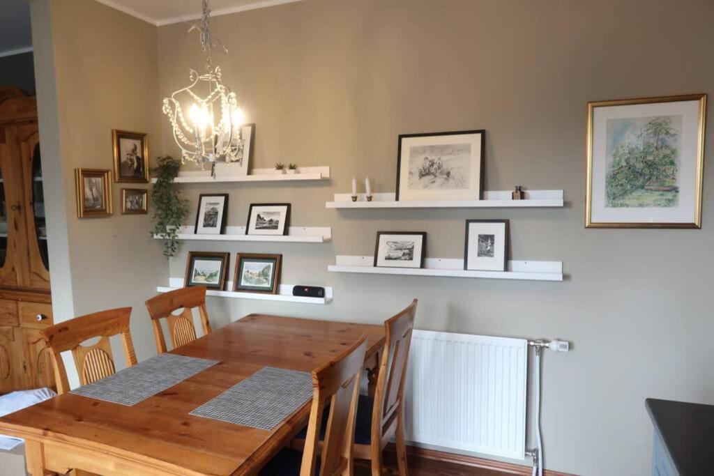 Warm And Welcoming Flat Downtown Akureyri Apartment Luaran gambar